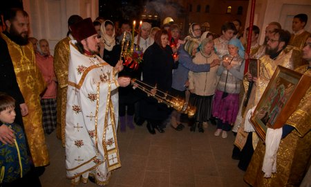 Пасхальное богослужение в Георгиевском храме города Дедовска