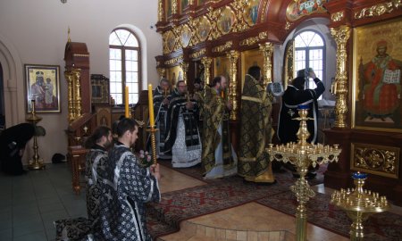 Соборные  Богослужения на первой седмице Великого поста в Георгиевском храме города Дедовска