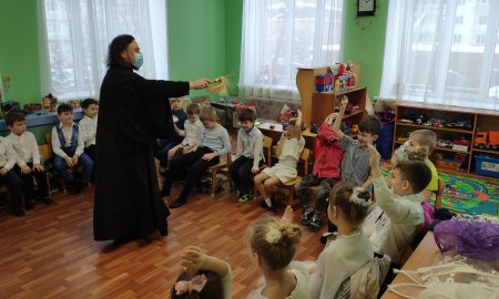Праздничный утренник в Детском саду № 12 города Дедовск
