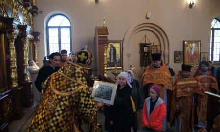 Архиерейское богослужение в день памяти Собора новомучеников Истринской земли в Дедовске