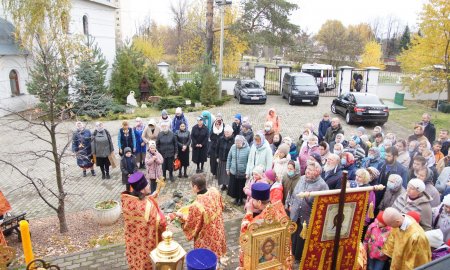 Архиерейское богослужение в день памяти Собора новомучеников Истринской земли в Дедовске
