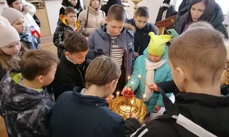 Юные гости из Новопетровской школы-интернат в Петропавловском храме